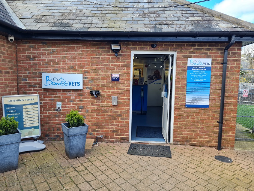 Exterior view of Vets Now Barton-le-Clay host practice