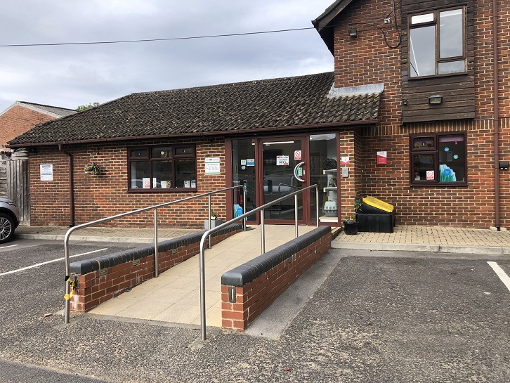Exterior view of Vets Now Bournemouth host practice