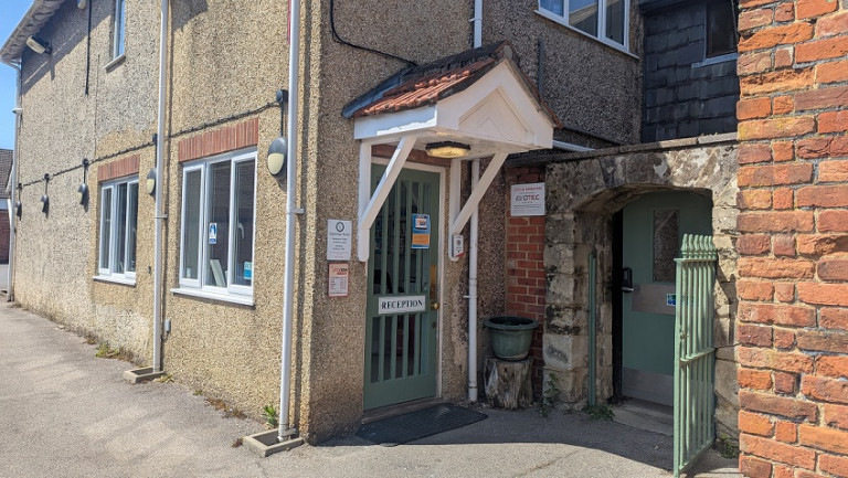 Exterior view of Vets Now Salisbury host practice