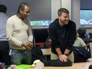 Image of Vets Now clinicians doing CPR training for article on RECOVER training